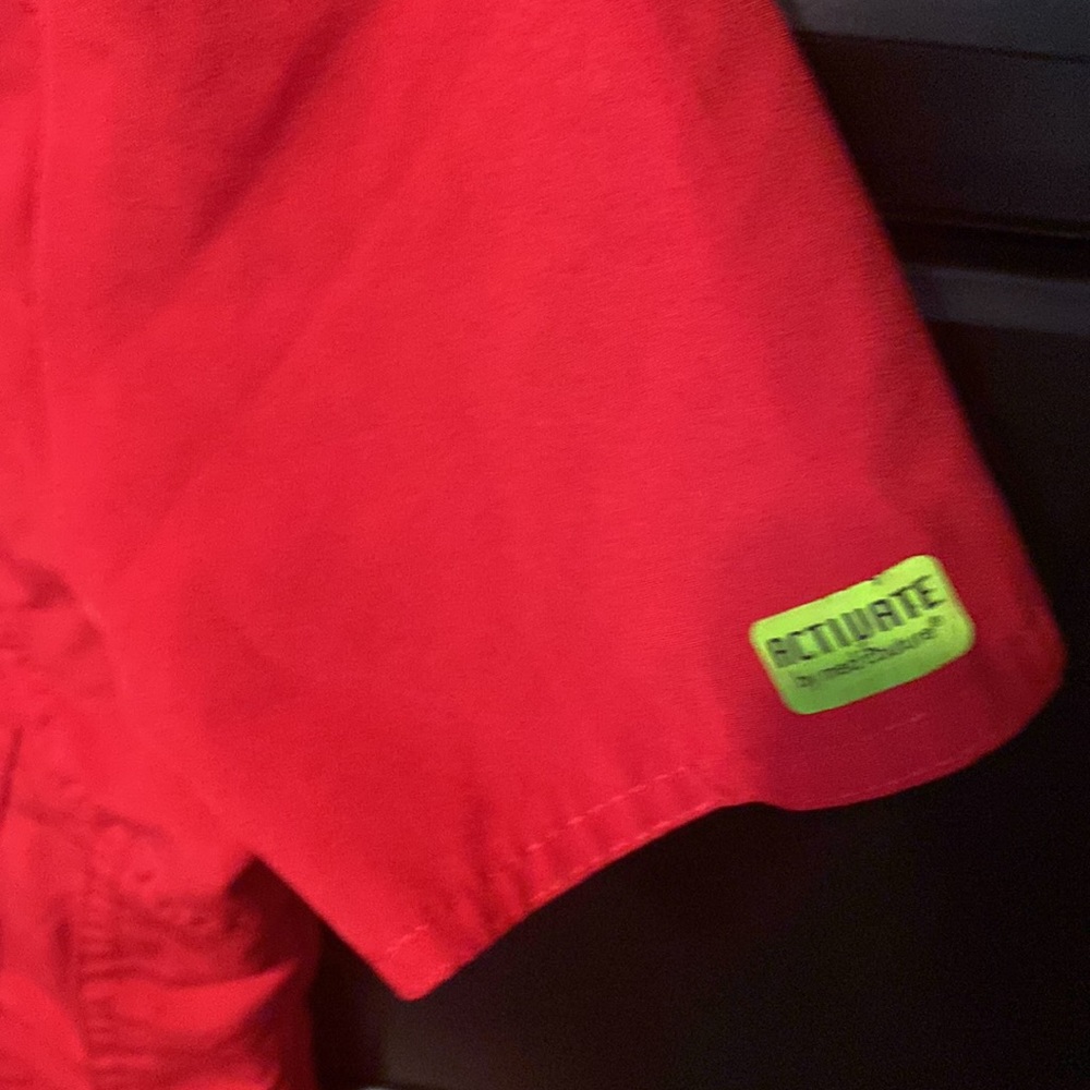 Red Scrub top - Picture 3 of 3
